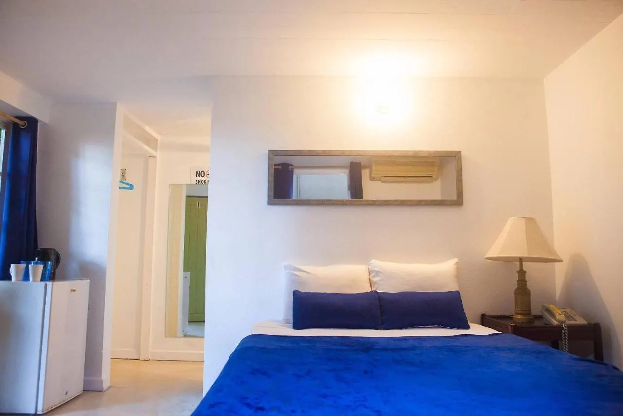 Caribic House Otel Montego Bay 2*,  Jamaika