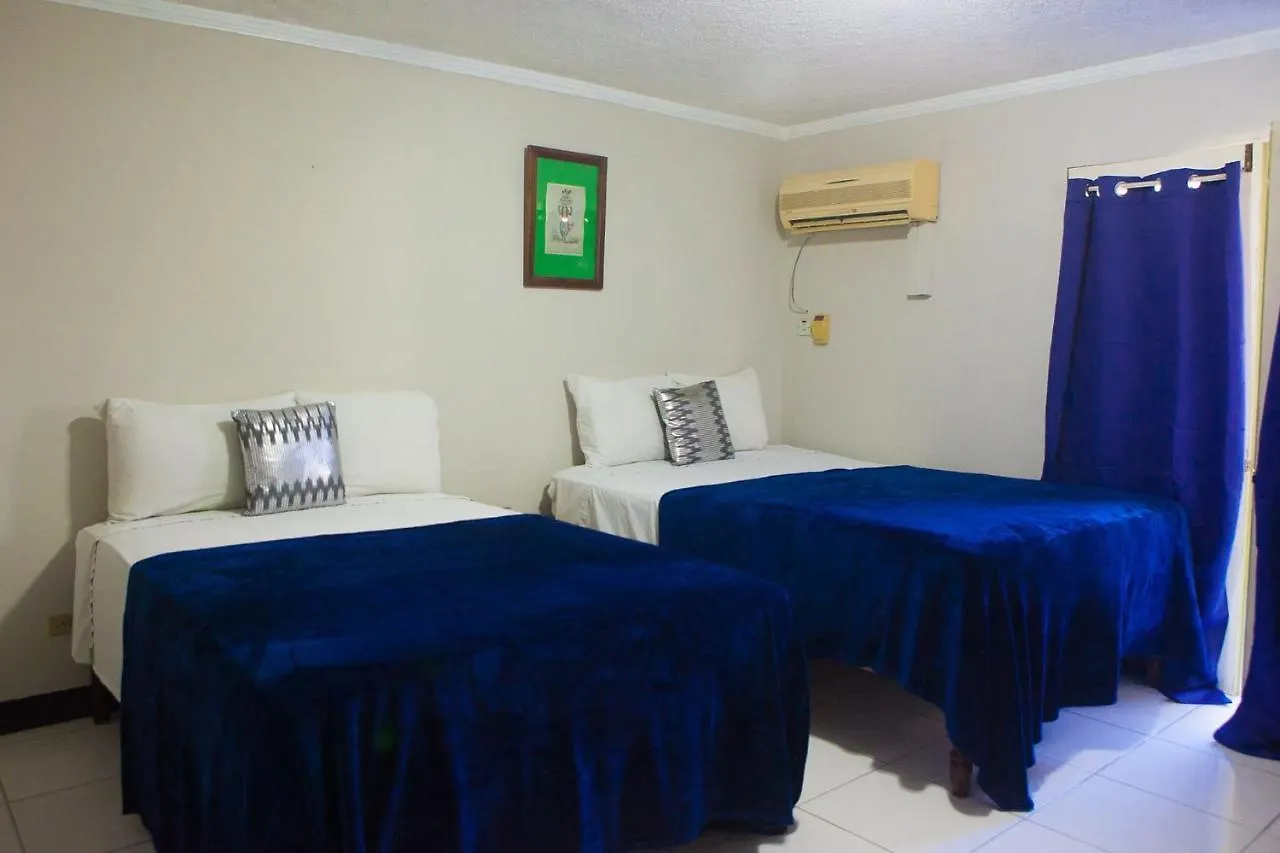 **  Hotel Caribic House à Montego Bay Jamaïque